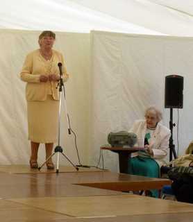 Pat Fountain and Dorothy Borrie